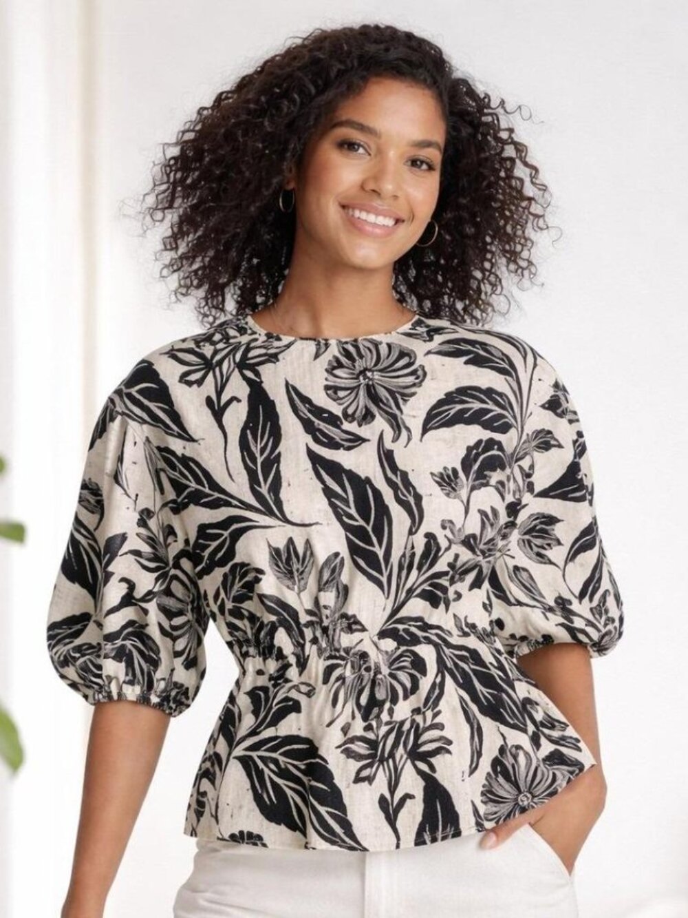 Black & White Linen Floral Puff Sleeve Top